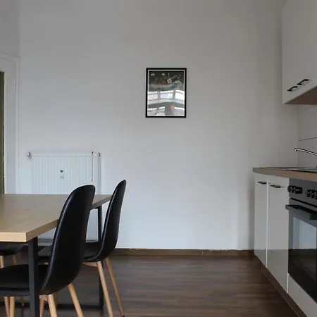 Appartement Mit 8 Betten Balkon, Waschmaschine Im Stadtzentrum