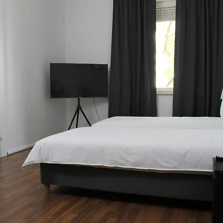 Mit 8 Betten Balkon, Waschmaschine Im Stadtzentrum Appartement Paderborn