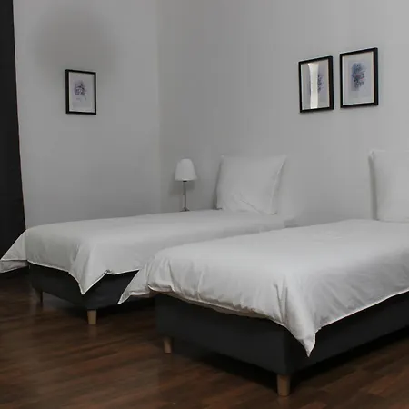 Mit 8 Betten Balkon, Waschmaschine Im Stadtzentrum Appartement